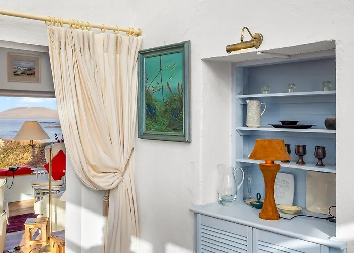 بيت للعطل The *