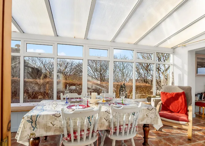 بيت للعطل The *